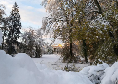 Mariage en hiver au Château de Césarges , neige